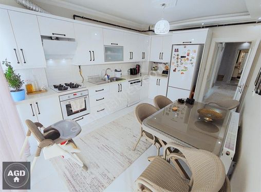 Muradiye de 3+1 170m2 Kombi ANKASTRE Balkon ASANSÖR Teras ÖnPark