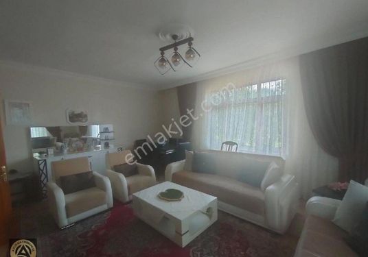 Tarabya üstünde 3+1 eşyalı kiralık daire