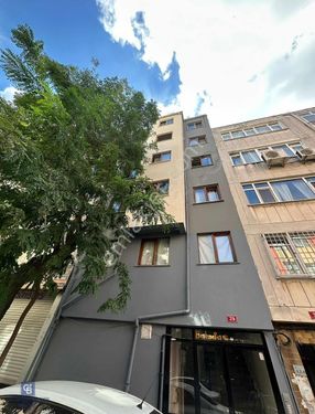 ACIBADEM YILDIZBAKKALDA 2+1 İÇİ YENİLENMİŞ SATILIK DAİRE