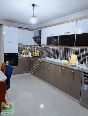 CANER EMLAKTAN PODİUM AVM MEVKİ 3+1 SİTE İÇERSİNDE ARA KAT DAİRE
