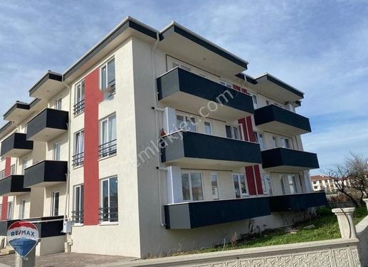 SERDİVAN YAZLIK MAHALLESİNDE SATILIK MÜKEMMEL DAİRE