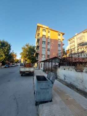  kale mahallesi kıbrıs cad üzerinde ACİLL satılık 6 katlı bina