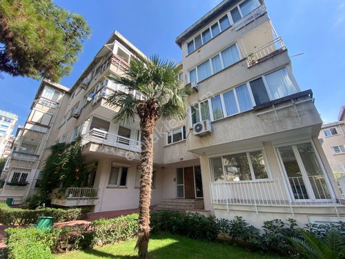 SUADİYE SAHİLDE 110M2 SATILIK BALKONLU İÇİ YENİLENMİŞ 2+1 DAİRE