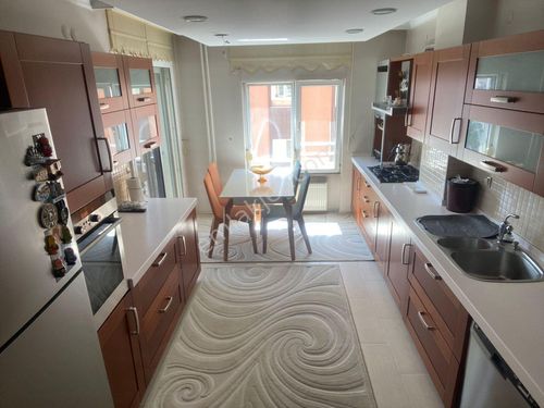  FOR AYDIN'DAN EFELER MAH.4+1 190M² DAİRE