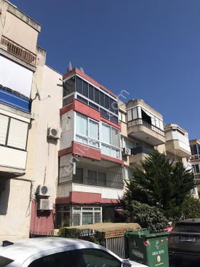  Karabağlar Muammer Akar Mahallesi Merkezi Lokasyon' da  2+1 Satılık Daire