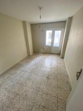 NECİP FAZILDA YEŞİLYURTTA BOŞ 2+1 AYLIK KİRALIK DAİRE