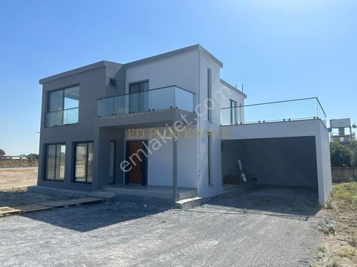  Lefkoşa Balıkesir'de Tam Müstakil Satılık 4+1 Yeni Villa