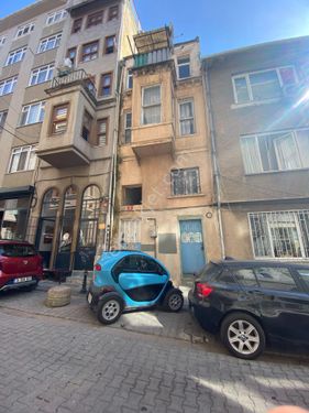  Kadıköy Başakçı Sokakta 2.Derece Tarihi Eser Bina Satılık