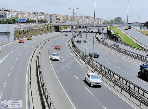 Yenikapı Marmaray İstasyonu Yanıbaşında 522 m2 Satılık Arsa