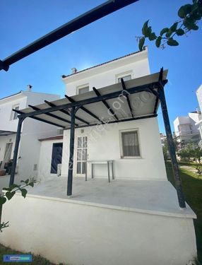 Kuşadası merkezde kelepir fiyatına villa