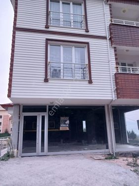 TOKAT NİKSAR'DA AYVAZ MAHALLESİNDE ADALET GOLD GROUP EMLAK'TAN KİRALIK DÜKKAN UYGUN FİYATA