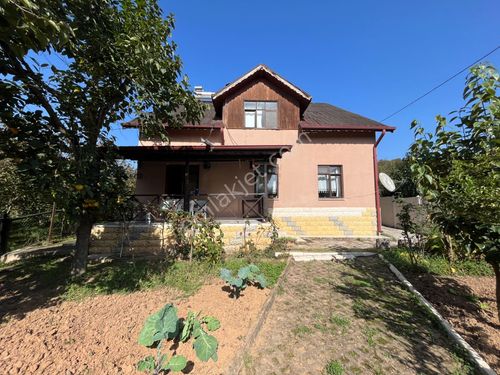  Sakarya Hendek Satılık Müstakil Ev ve Arsası Aktefek Köyü