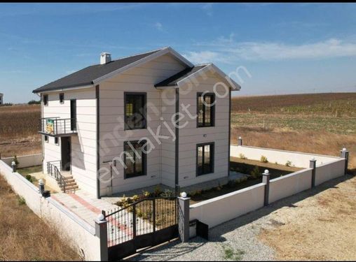 Silivri çanta Cumhuriyet mahalesinde sıfır satılık villa