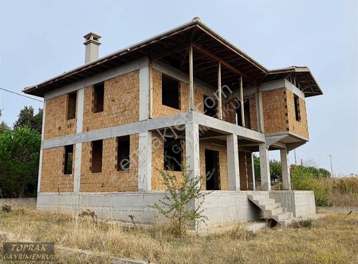 TOPRAK GAYRİMENKUL'den Çanta Balaban'da müstakil Villa..