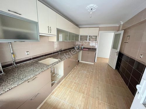  🏡YARHASANLAR MAHALLESİ 🏡   ✅ 3+1 145.M2 5 KATLININ ZEMİN ÜZERİ 1 BALKON KATI