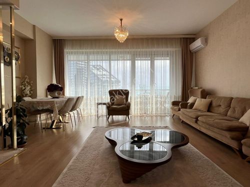 Bağcılar Göztepe Batışehir Sitesinde Satılık Daire 3,5+1