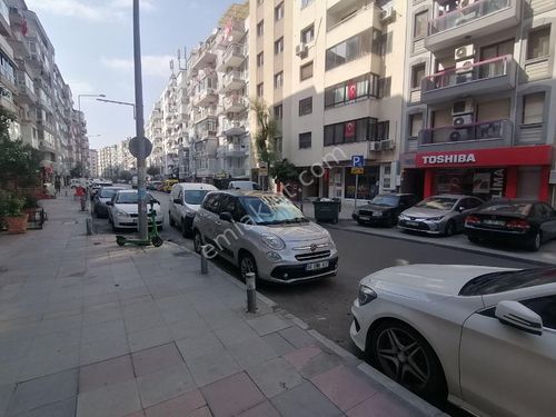 İzmir Konak Mithatpaşa Satılık Dükkan