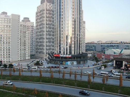  Burç istanbul'da 15 metre cepheli 350 m2 satılık giriş dükkan