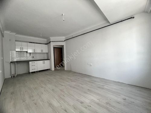 1.MURAT D.H. YAKININDA SATILIK 1+1 BALKONLU ARA KAT SIFIR DAİRE