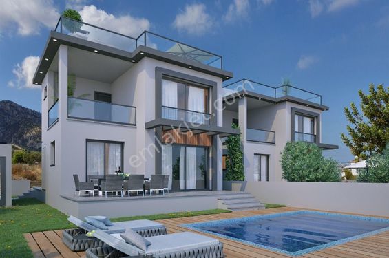  Girne Çatalköy'de Deniz Manzaralı Havuzlu Satılık 4+1 Yeni Villa