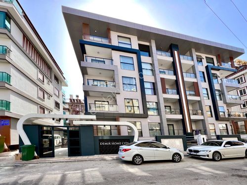 ALANYA MERKEZDE KLEOPATRA PLAJINA YAKIN EŞYALI 1+1 DAİRE