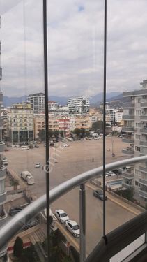 ALANYA MAHMUTLAR BELDESİNE YAKIN BARBAROS CADDESİNDA TEMİZ BAKIMLI 2+1