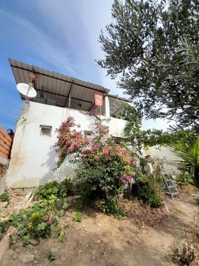 Tire Derebaşı köyünde Resmi tapulu Bahçeli 2 katlı Müstakil ev