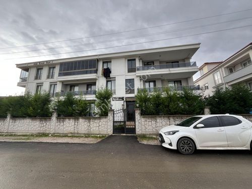  ARİFİYE FATİH MAHALLESİNDE 3+1 KİRACILI SATILIK DAİRE