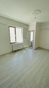 MEKA GAYRİMENKUL FARKIYLA FIRSAT DAİRE 