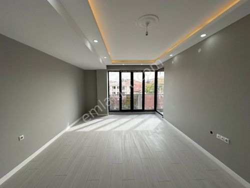 TOMBAKZADE CADDESİ YANI SÜPER LÜKS 3+1-135 m2 SIFIR DAİRE