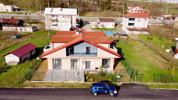  Acısu'da 2 Adet LÜKS Satılık İkiz Villa 1 Dönüm Arsa İçinde