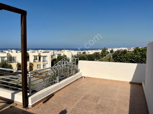 Kıbrıs Girne Esentepe çok uygun yazlık çatı daire büyük balkon deniz ve orman manzara