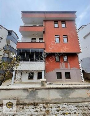 ÖĞRETMEN EVİ ARKASI 140 M² SATILIK 3+1 DAİRE