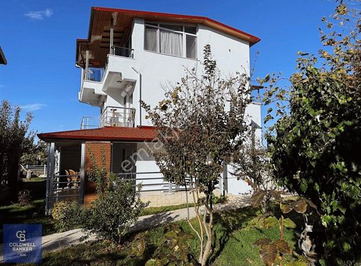 Ayvalık Altınova da 3+1 Satılık Tripleks Villa