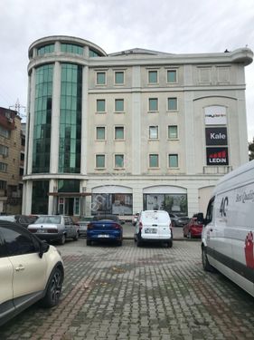    güneşli gülbahar caddesinde tekstil üretim e ve yönetime uygun iskanlı işhanı katı