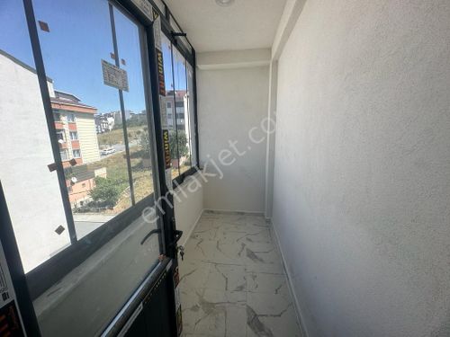  Acil Acil Arnavutköy Merkeze Yakın Alt 2+1Üst 1+1 Lux 160 m2 Dublex