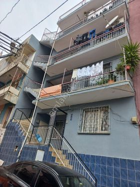 karabağlar bozyaka bahar Mahallesinde satılık 4 katlı Müstakil ev 
