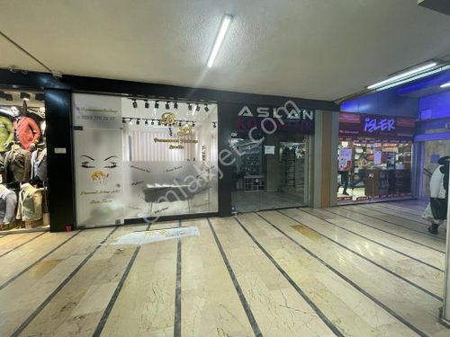  Emir ağa AVM 'de 25 m2 giriş katta kiralık dükkan