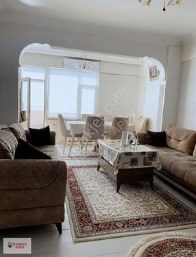 ÇELİKTEPE MERKEZDE 180 M² ÇİFT TERASLI 3+1SATILIK DAİRE