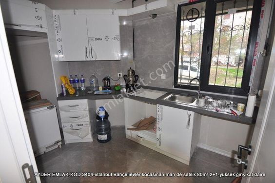  istanbul Bahçelievler kocasinan mah de satılık 80m² 2+1-yüksek giriş.kat daire  