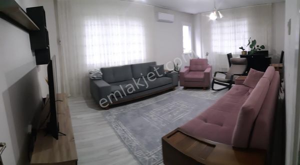  BUCA YILDIZ MAHALLESİNDE OTOPARKLI SİTE İÇERİSİNDE BAKIMLI ARA KAT SATILIK DAİRE