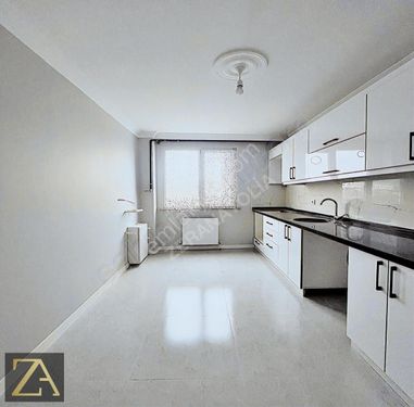 ZERANATOLIA'DAN KAPALI OTOPARKLI OTURUMA HAZIR 3+1 DAİRE KK223