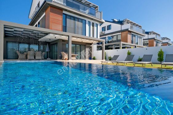  Gold House dan Satılık Villa Çalış Plajına Yakın Şık ve Lüks Villa