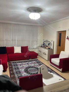  OKULLAR CADDESİNDE ARA KAT KONUMUNDA BALKONLU 3+1 SATILIK DAİRE