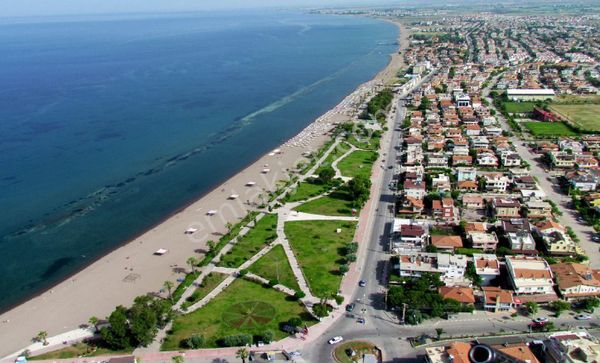  İzmir Dikili Kıratlı Mahallesinde Denize Yakın Satılık Tarla