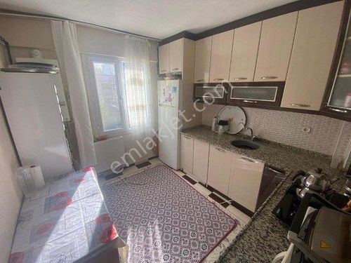  BORNOVA ÜMİT MAHALLESİNDE 3+1 AVANTAJLI SATILIK DAİRE