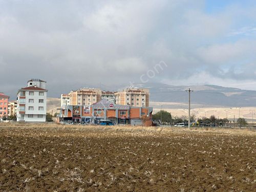  SİNCAN FEVZİ ÇAKMAK MAHALLESİNDE MERKEZİ KONUMDA 700 M2  ARSA 