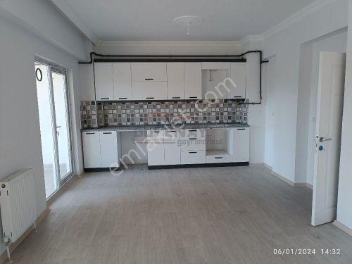  GÜVENAY - ÇORUM ÇEPNİ FEN LİSESİ YAKINI SATILIK 4+1 DAİRE