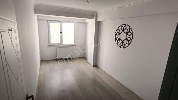 SATILIK DAİRE BAŞAKŞEHİR İKİCİKISIM MAH KARTAL EMLAKTAN