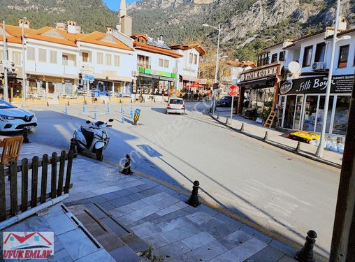 Akyaka'da İşlek Cadde Üzerinde, Depolu , Wcli Satılık Dükkan